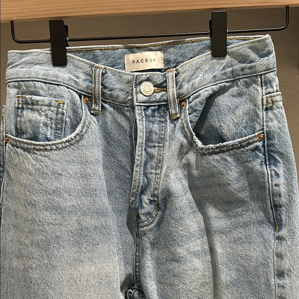 PacSun Light Blue “dad” Jeans size 24